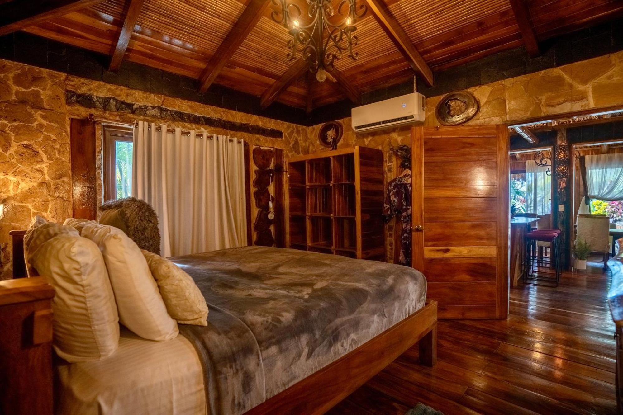 Ocho Artisan Bungalows (Adults Only) Тамариндо Екстер'єр фото