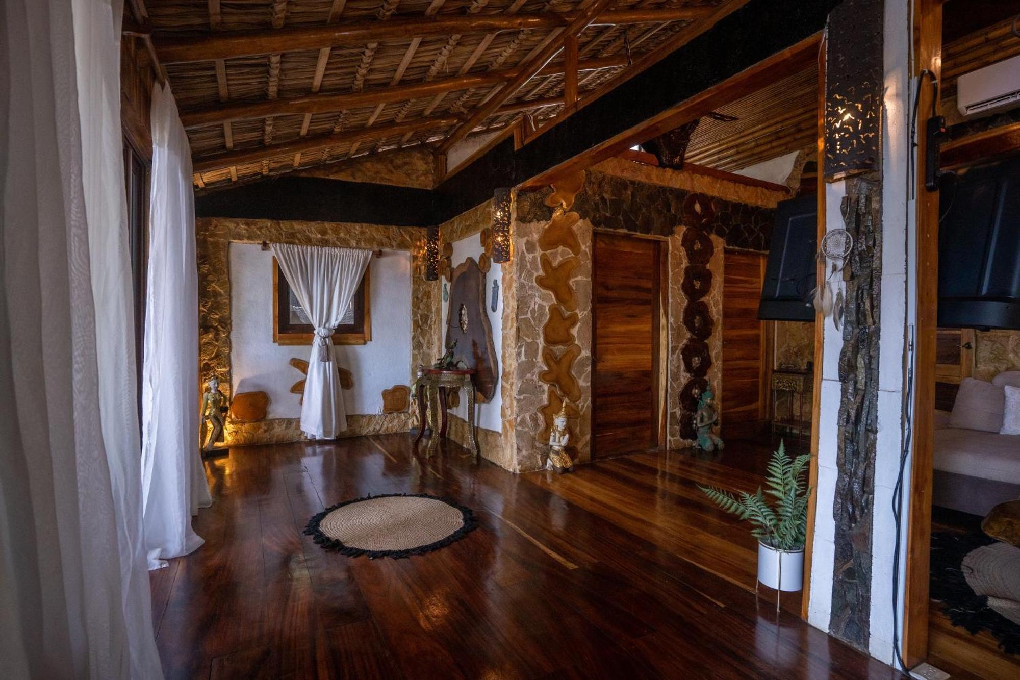 Ocho Artisan Bungalows (Adults Only) Тамариндо Екстер'єр фото
