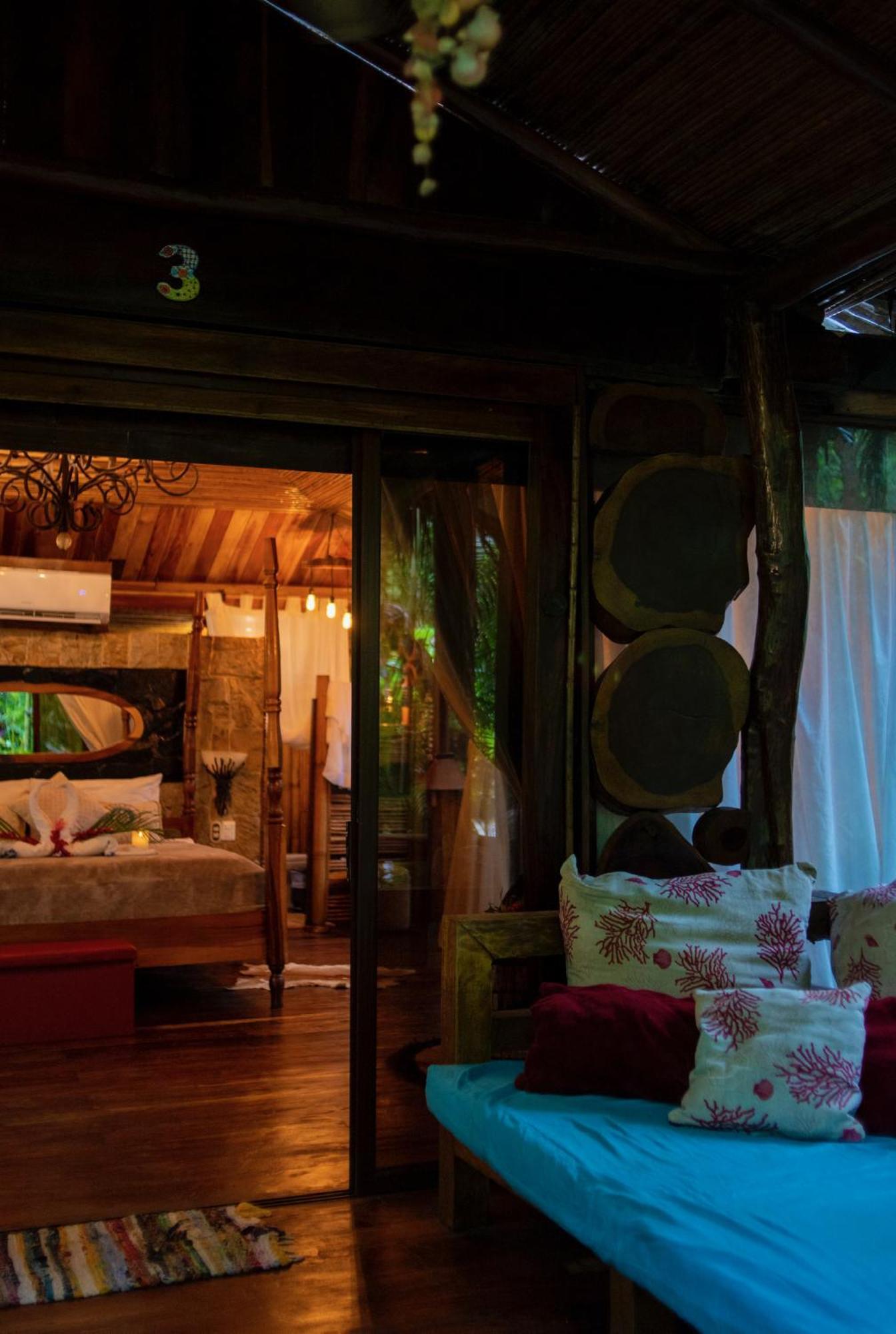 Ocho Artisan Bungalows (Adults Only) Тамариндо Екстер'єр фото