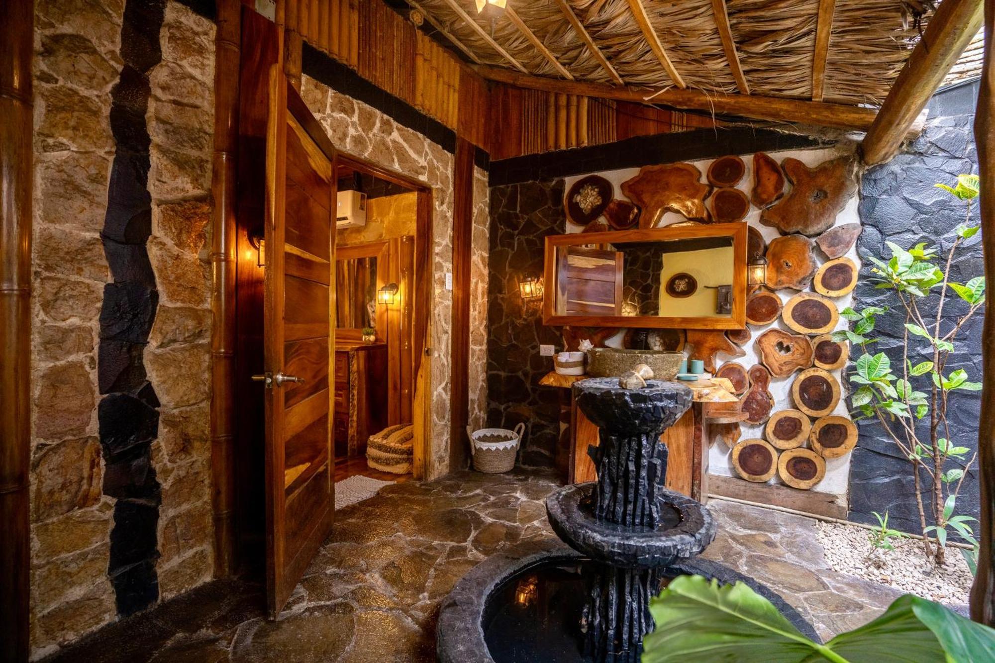 Ocho Artisan Bungalows (Adults Only) Тамариндо Екстер'єр фото