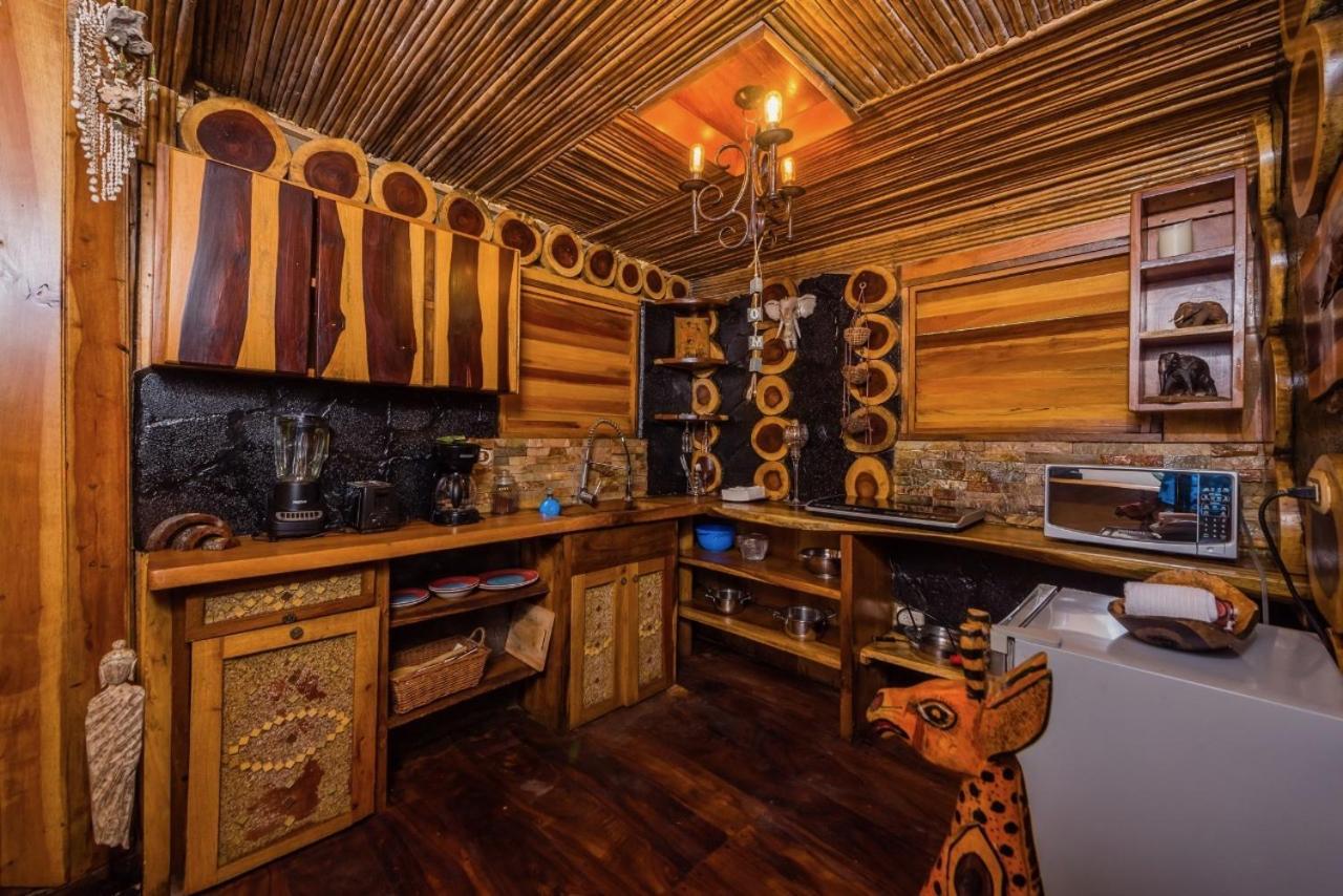 Ocho Artisan Bungalows (Adults Only) Тамариндо Екстер'єр фото